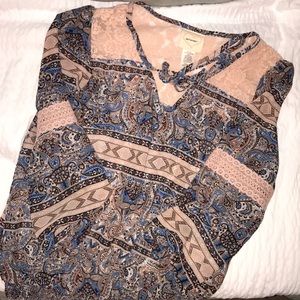 Woven laced long sleeved